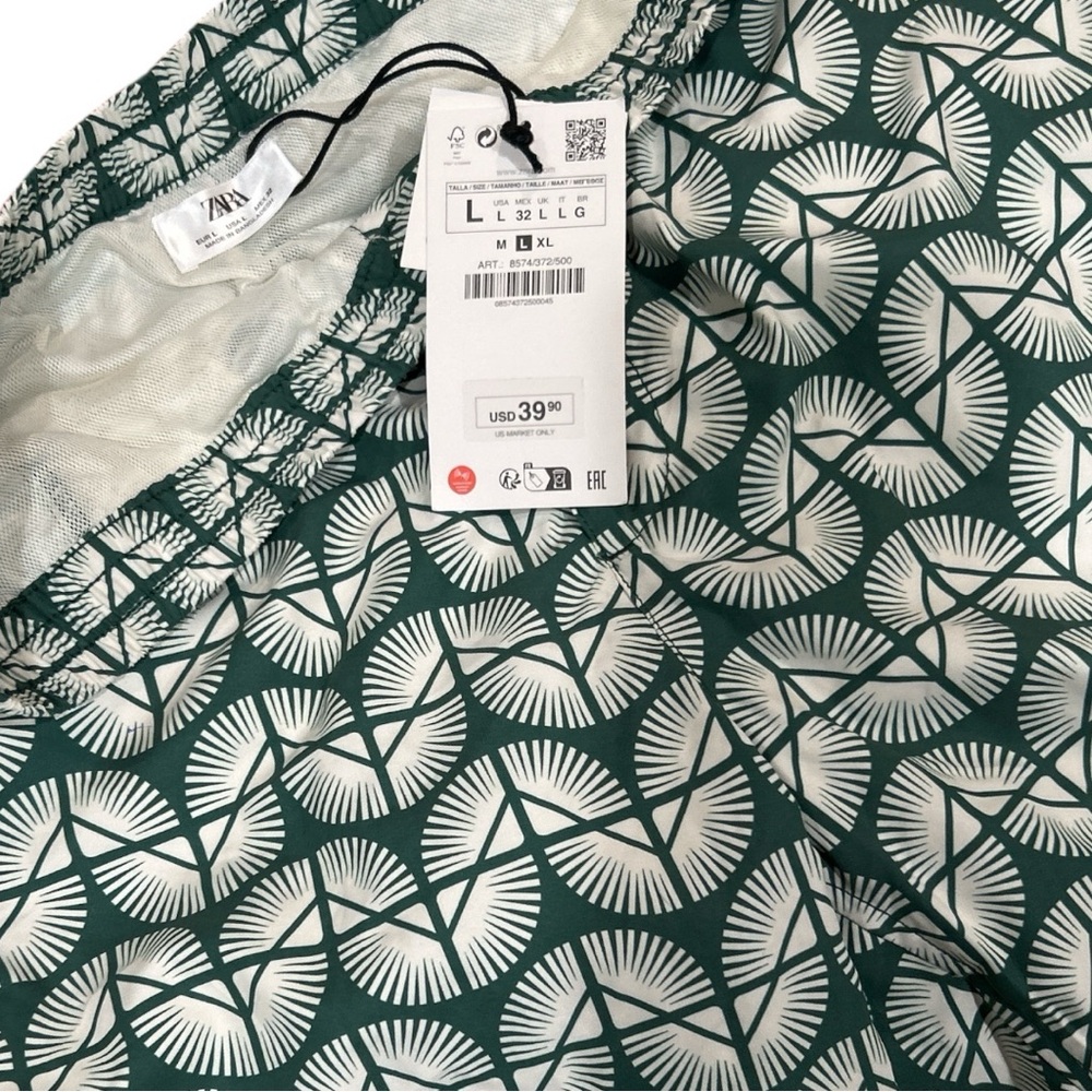 Zara Men’s 2025 Geometric Design Board Shorts - Size L - Picture 3 of 3